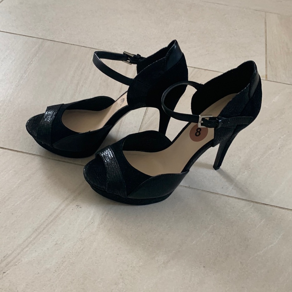 Black Nine West Heels, Size 8.